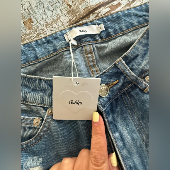 $189 BNWT Adika Light Blue Distressed Straight Leg Jeans - Picture 7 of 9